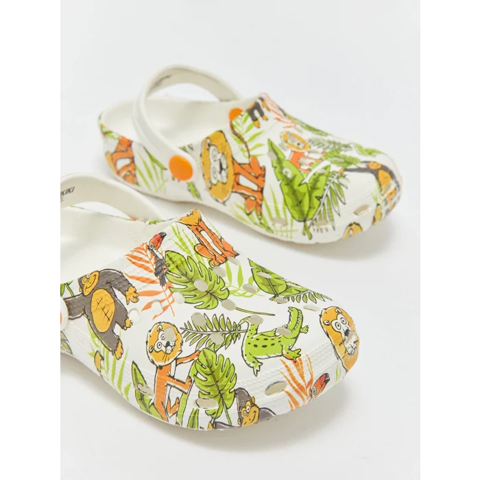 LCW STEPS Beyaz Baskılı Erkek Çocuk Plaj Sandaleti