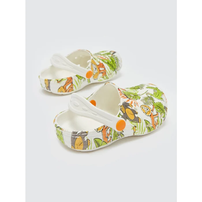 LCW STEPS Beyaz Baskılı Erkek Çocuk Plaj Sandaleti