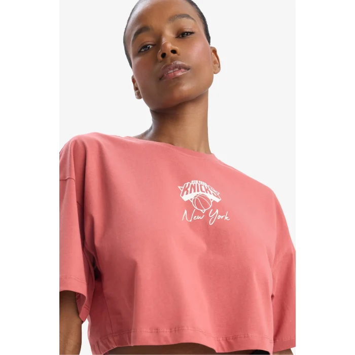 Defacto D8803 Bordo DeFactoFit NBA New York Knicks Oversize Geniş Kalıp Bisiklet Yaka Kısa Kollu Tişört