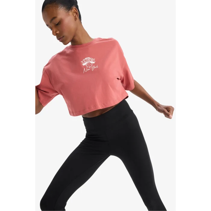 Defacto D8803 Bordo DeFactoFit NBA New York Knicks Oversize Geniş Kalıp Bisiklet Yaka Kısa Kollu Tişört