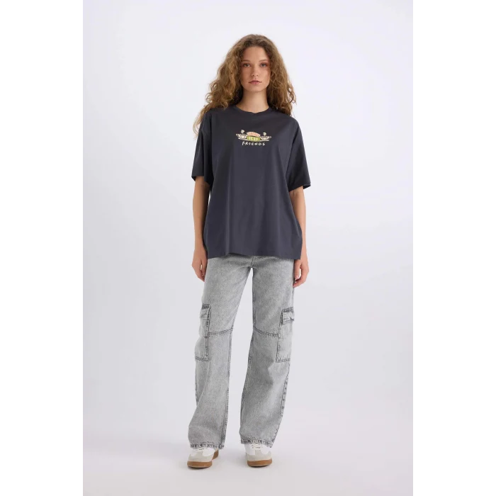 Defacto D9152 Antrasit Sömestr Friends Oversize Geniş Kalıp Bisiklet Yaka Sırt Baskılı Kısa Kollu Tişört