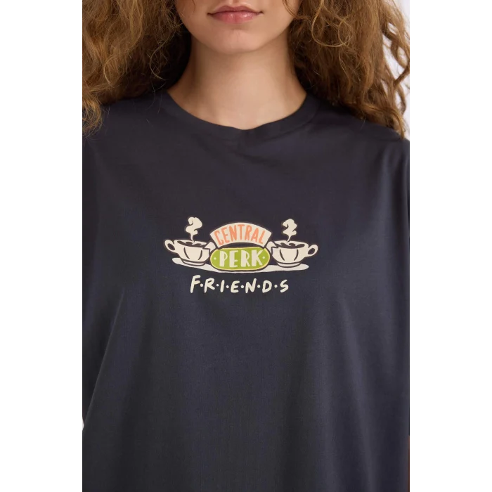 Defacto D9152 Antrasit Sömestr Friends Oversize Geniş Kalıp Bisiklet Yaka Sırt Baskılı Kısa Kollu Tişört