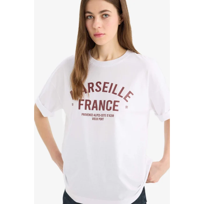 Defacto E2795 Beyaz Oversize Geniş Kalıp Bisiklet Yaka Baskılı Penye Kısa Kollu Tişört