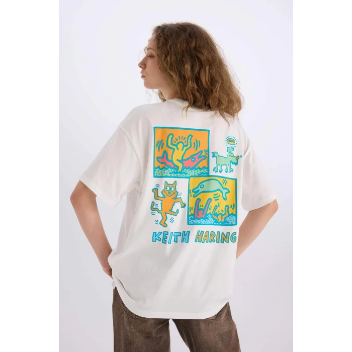 Defacto D9153 Beyaz Keith Haring Oversize Geniş Kalıp Bisiklet Yaka Sırt Baskılı Kısa Kollu Tişört