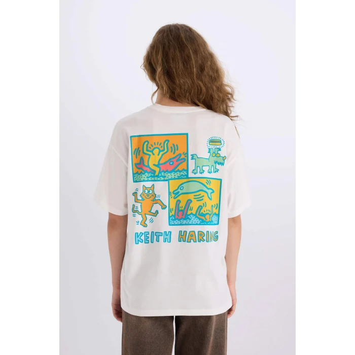 Defacto D9153 Beyaz Keith Haring Oversize Geniş Kalıp Bisiklet Yaka Sırt Baskılı Kısa Kollu Tişört