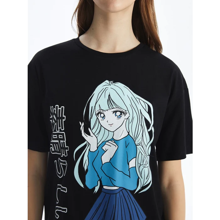 XSIDE Siyah Bisiklet Yaka Anime Baskılı Kadın Tişört