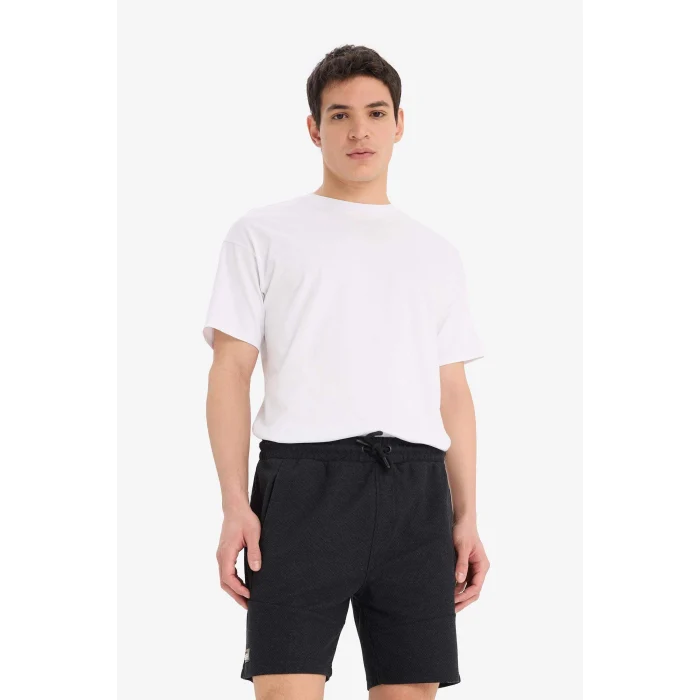 Defacto W7965 Siyah Slim Fit Dar Kesim Dar Paça Şort