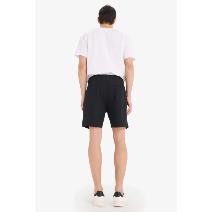 Defacto W7965 Siyah Slim Fit Dar Kesim Dar Paça Şort