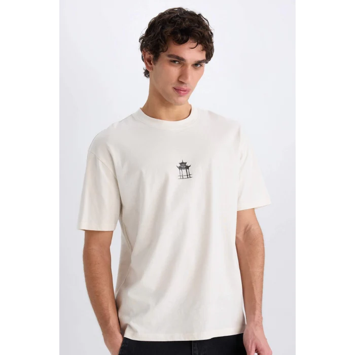 Defacto E0909 Ekru %100 Pamuk Boxy Fit Bisiklet Yaka Sırt Baskılı Kısa Kollu Tişört