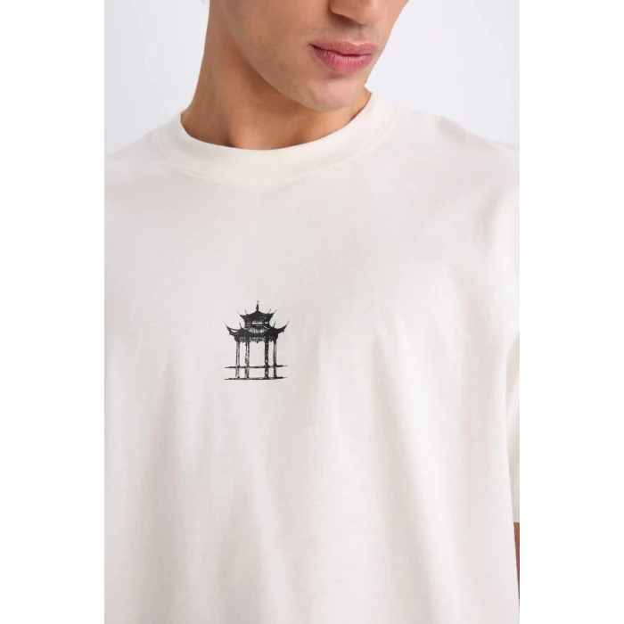 Defacto E0909 Ekru %100 Pamuk Boxy Fit Bisiklet Yaka Sırt Baskılı Kısa Kollu Tişört