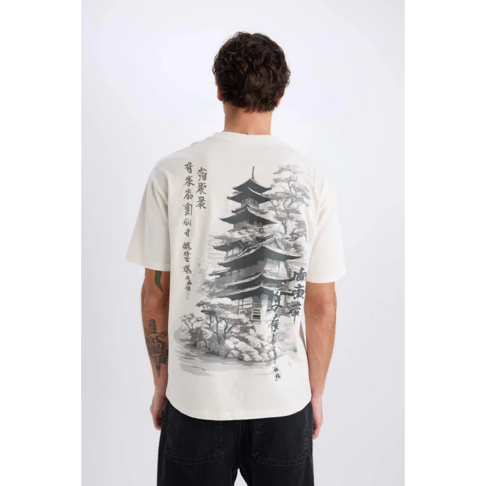 Defacto E0909 Ekru %100 Pamuk Boxy Fit Bisiklet Yaka Sırt Baskılı Kısa Kollu Tişört