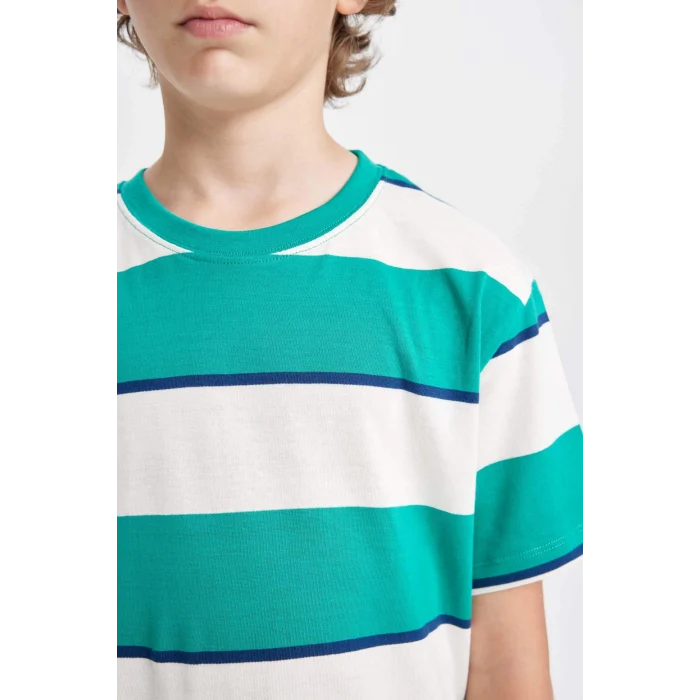 Defacto B5931 Beyaz Erkek Çocuk Bisiklet Yaka Çizgili Kısa Kollu Tişört