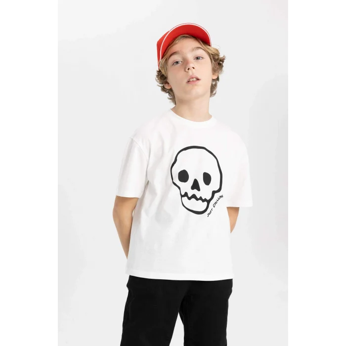 Defacto B6433 Ekru Erkek Çocuk Oversize Geniş Kalıp Bisiklet Yaka Nakışlı Kısa Kollu Tişört