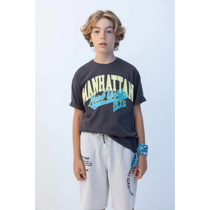 Defacto C3901 Antrasit Erkek Çocuk Oversize Geniş Kalıp Bisiklet Yaka Baskılı Kısa Kollu Tişört