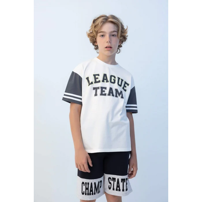 Defacto C3898 Ekru Erkek Çocuk Oversize Geniş Kalıp Bisiklet Yaka Baskılı Kısa Kollu Tişört