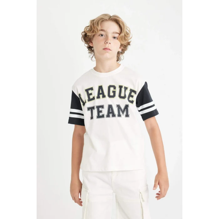 Defacto C3898 Ekru Erkek Çocuk Oversize Geniş Kalıp Bisiklet Yaka Baskılı Kısa Kollu Tişört