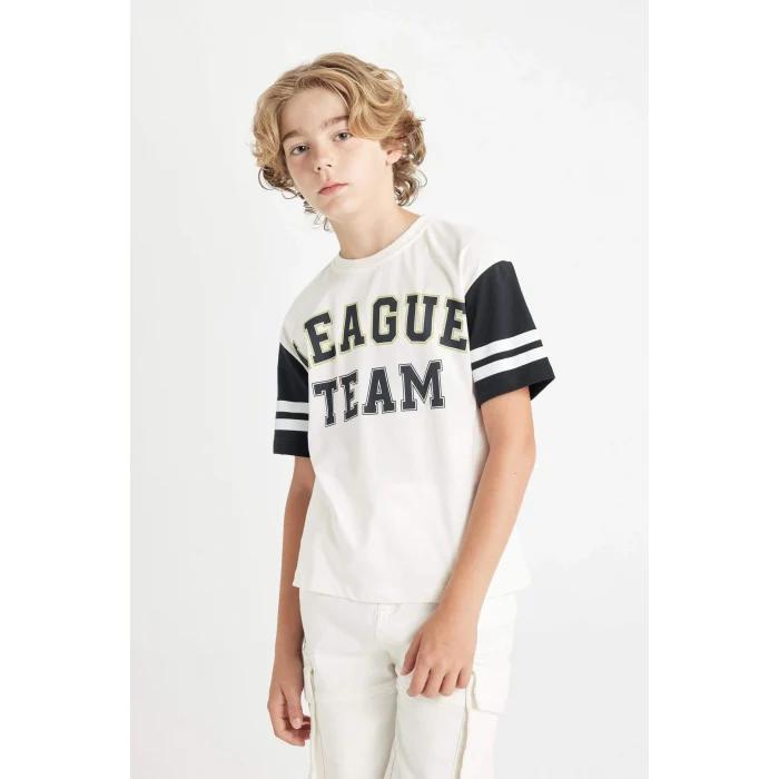 Defacto C3898 Ekru Erkek Çocuk Oversize Geniş Kalıp Bisiklet Yaka Baskılı Kısa Kollu Tişört