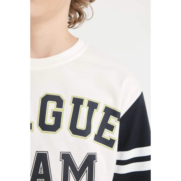 Defacto C3898 Ekru Erkek Çocuk Oversize Geniş Kalıp Bisiklet Yaka Baskılı Kısa Kollu Tişört