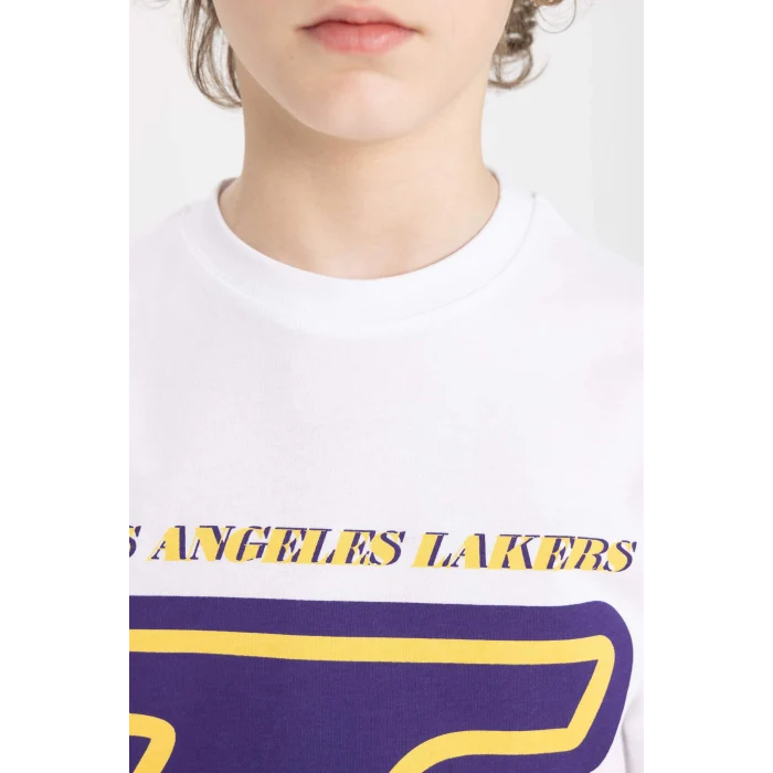 Defacto C0388 Beyaz Erkek Çocuk NBA Los Angeles Lakers Oversize Geniş Kalıp Bisiklet Yaka Kısa Kollu Tişört