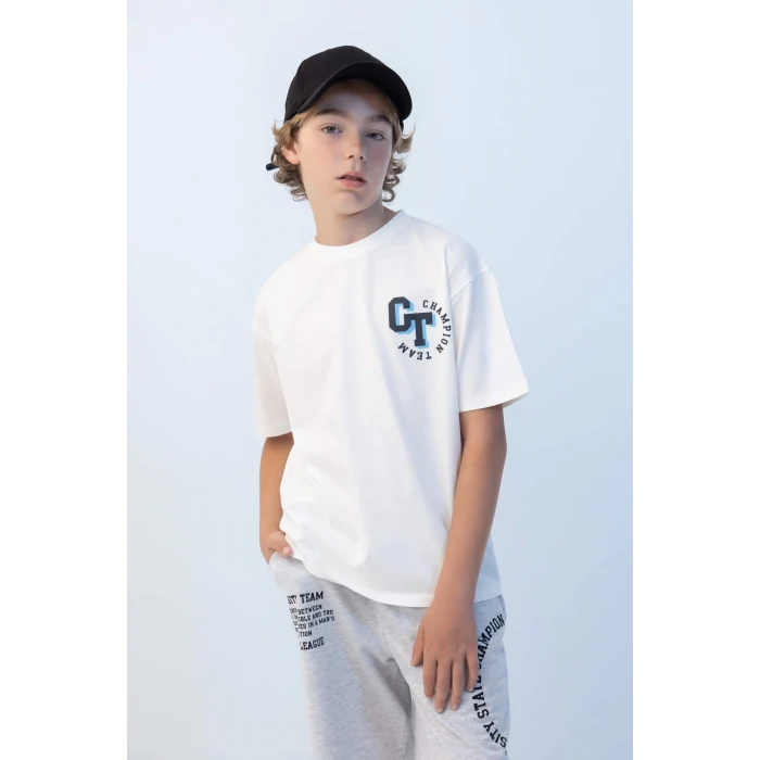 Defacto C3902 Ekru Erkek Çocuk Oversize Geniş Kalıp Bisiklet Yaka Baskılı Kısa Kollu Tişört