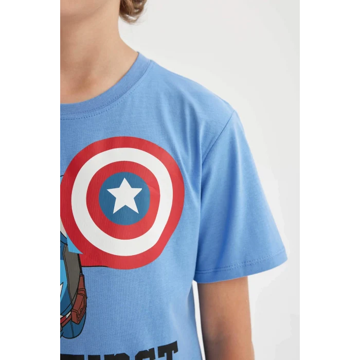 Defacto C3105 Mavi Erkek Çocuk Marvel Avengers Bisiklet Yaka Kısa Kollu Tişört