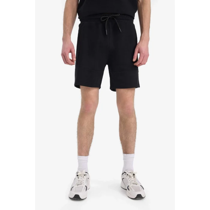 Defacto B8674 Siyah Slim Fit Dar Kesim Dar Paça Basic Düz Şort