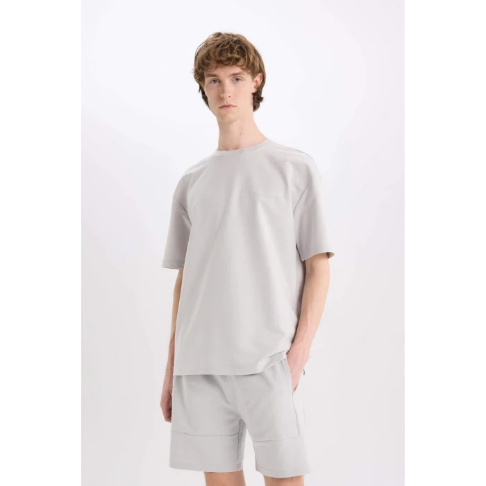 Defacto B8674 Gri Slim Fit Dar Kesim Dar Paça Basic Düz Şort