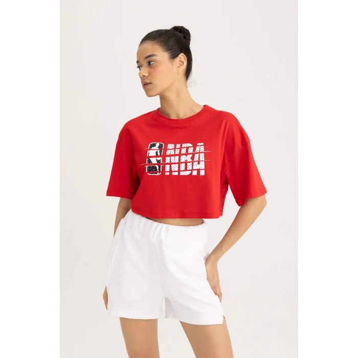 Defacto B9975 Kırmızı DeFactoFit NBA Wordmark Oversize Geniş Kalıp Bisiklet Yaka Kısa Kollu Crop Tişört