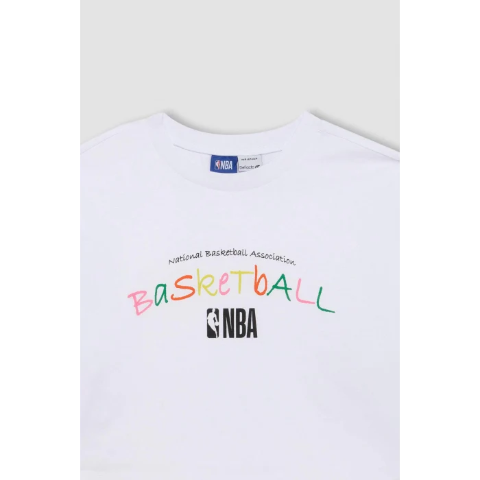 Defacto B9974 Beyaz DeFactoFit NBA Wordmark Oversize Geniş Kalıp Bisiklet Yaka Kısa Kollu Tişört
