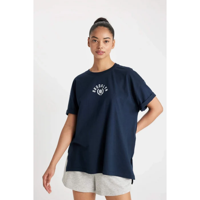 Defacto B9985 Lacivert DeFactoFit NBA Brooklyn Nets Oversize Geniş Kalıp Bisiklet Yaka Kısa Kollu Tişört