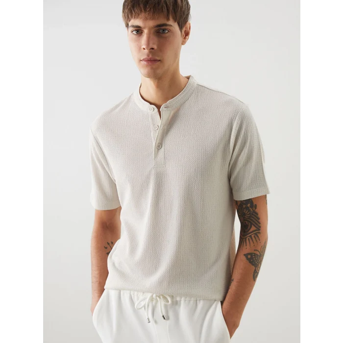 LCW Vision Bej Hakim Yaka Desenli Düğmeli Erkek Dokulu Tişört