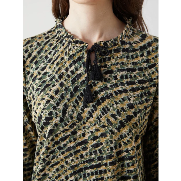 LCW Grace Karişik Bağlamalı Yaka Etnik Desenli Bluz