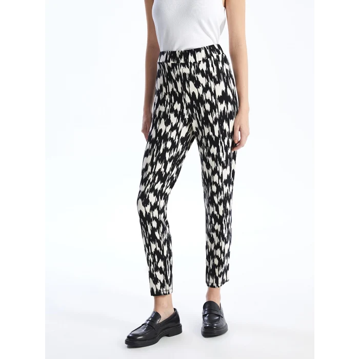 LCWAIKIKI Basic Siyah Beli Lastikli Rahat Kalıp Desenli Kadın Pantolon