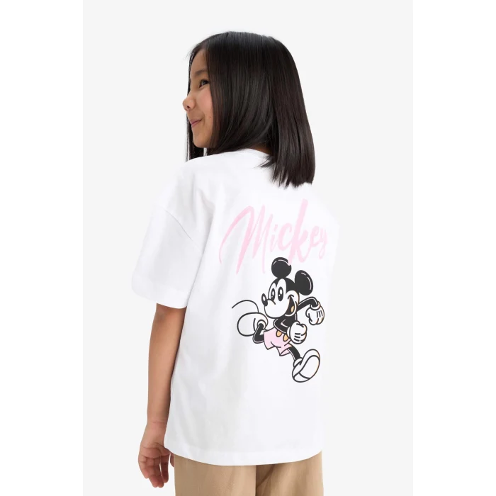 Defacto E2618 Beyaz Kız Çocuk Disney Mickey & Minnie Oversize Geniş Kalıp Bisiklet Yaka Sırt Baskılı Kısa Kollu Tişört