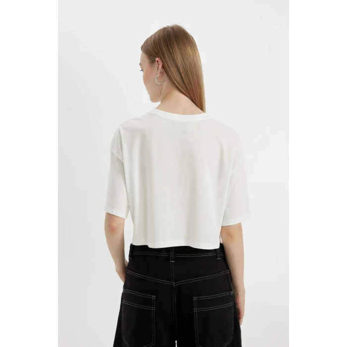 Defacto D1203 Ekru Coool Billie Eilish Oversize Geniş Kalıp Bisiklet Yaka Kısa Kollu Tişört