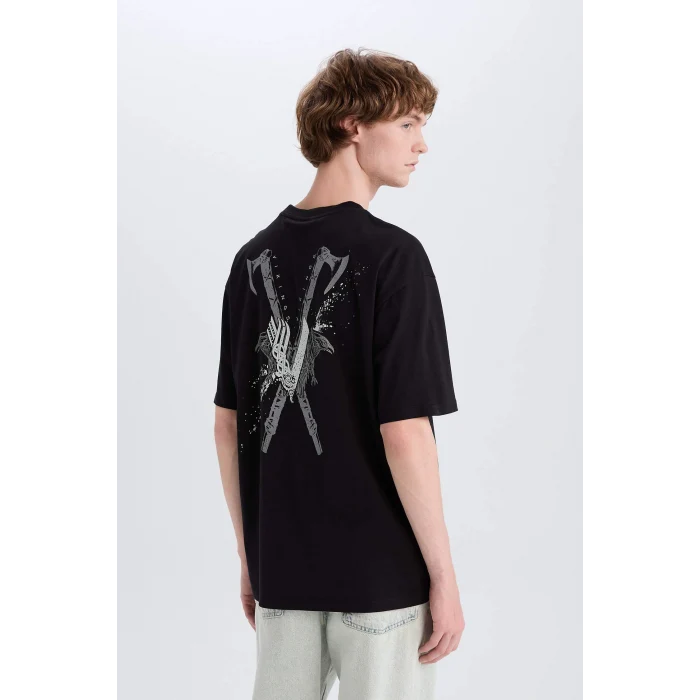 Defacto E3277 Siyah %100 Pamuk Vikings Valhalla Boxy Fit Bisiklet Yaka Sırt Baskılı Kısa Kollu Tişört