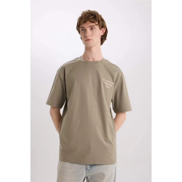 Defacto E4543 Haki %100 Pamuk Boxy Fit Bisiklet Yaka Sırt Baskılı Kısa Kollu Tişört
