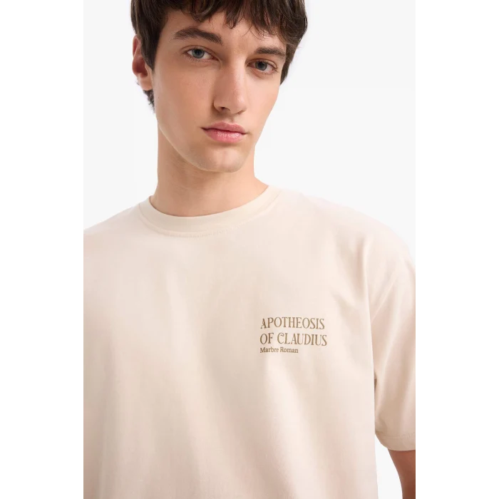 Defacto D7075 Bej %100 Pamuk Pietro Santi Bartol Boxy Fit Bisiklet Yaka Sırt Baskılı Kısa Kollu Tişört