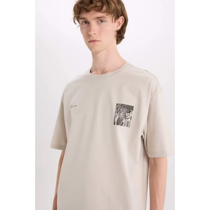 Defacto E4546 Bej %100 Pamuk Boxy Fit Bisiklet Yaka Sırt Baskılı Kısa Kollu Tişört