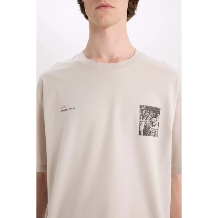 Defacto E4546 Bej %100 Pamuk Boxy Fit Bisiklet Yaka Sırt Baskılı Kısa Kollu Tişört