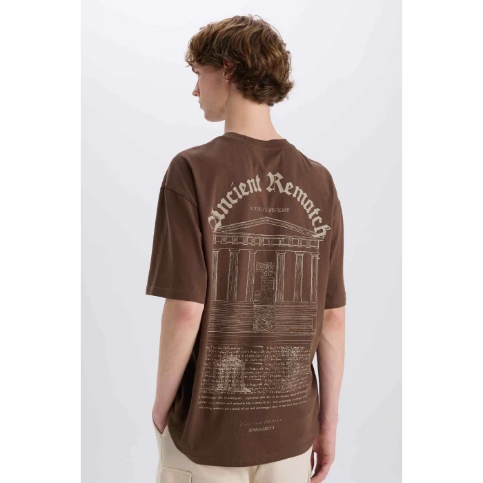 Defacto E4539 Kahve %100 Pamuk Boxy Fit Bisiklet Yaka Sırt Baskılı Kısa Kollu Tişört