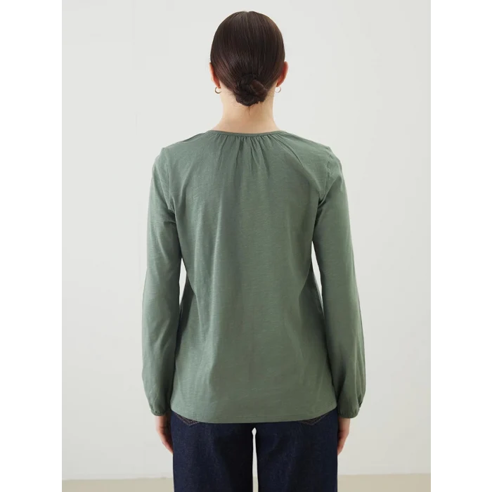 LCW Grace Yeşil Bisiklet Yaka Nakışlı Kadın Tişört