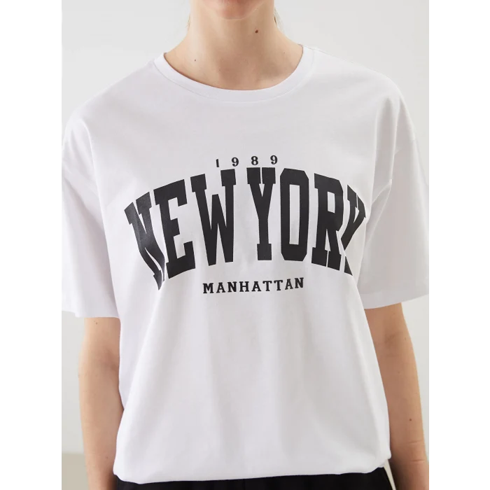 XSIDE Beyaz Bisiklet Yaka New York Baskılı Kadın Tişört