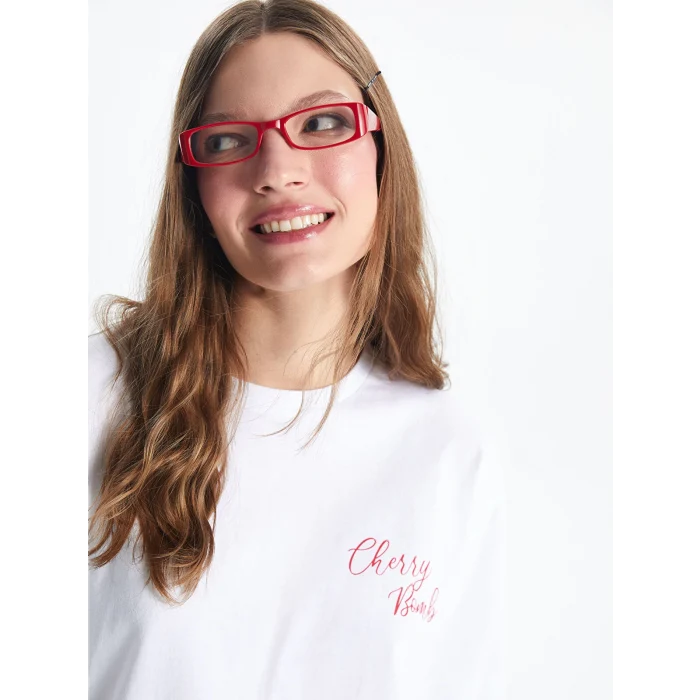 XSIDE Beyaz Bisiklet Yaka Kiraz Baskılı Kadın Tişört