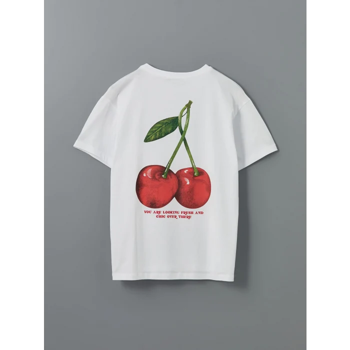 XSIDE Beyaz Bisiklet Yaka Kiraz Baskılı Kadın Tişört