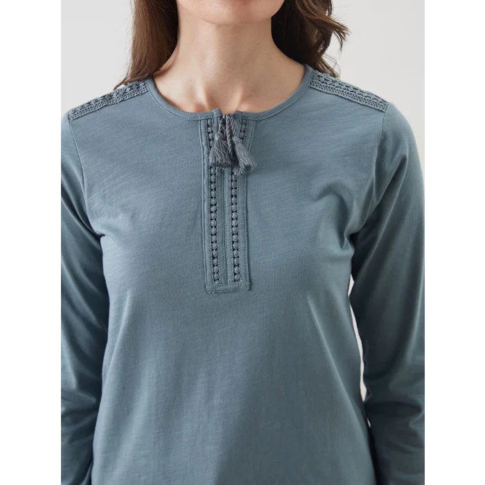 LCW Grace Mavi Bağlamalı Yaka Nakışlı Kadın Bluz