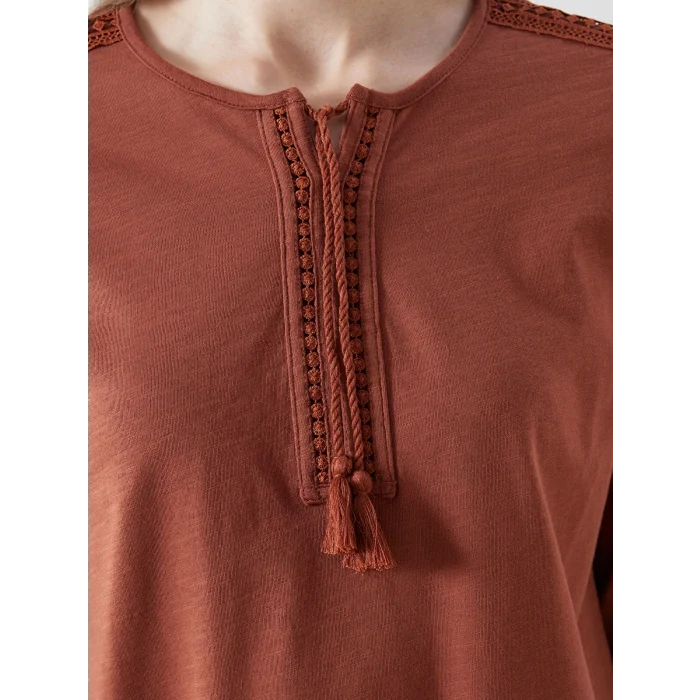 LCW Grace Kahverengi Bağlamalı Yaka Nakışlı Kadın Bluz