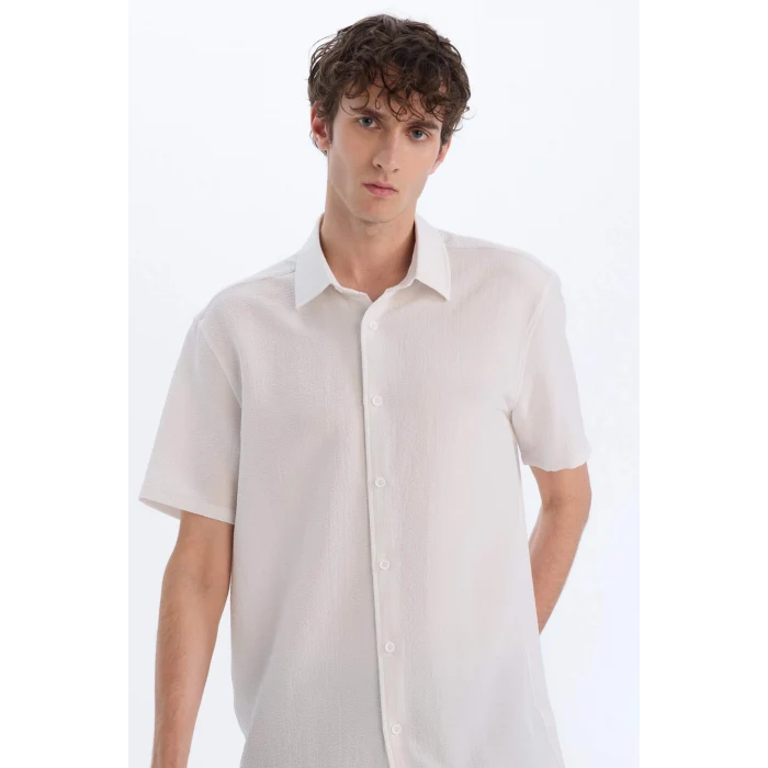Defacto E1223 Beyaz Regular Fit Krinkıl Yazlık Kısa Kollu Beyaz Gömlek