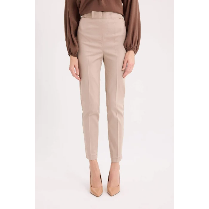 Defacto J8743 Kahve Sigaret Normal Bel Düz Paça Saten Pantolon