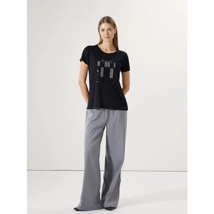 LCWAIKIKI Classic Siyah Bisiklet Yaka Pul Payet İşlemeli Kadın Tişört